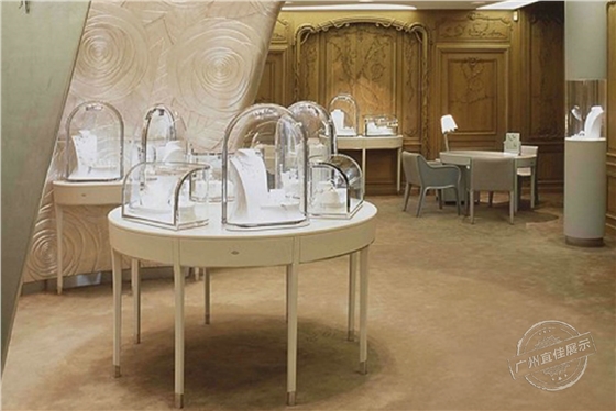 VAN梵克雅宝 珠宝展柜