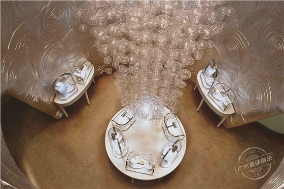 VAN梵克雅宝 珠宝展柜