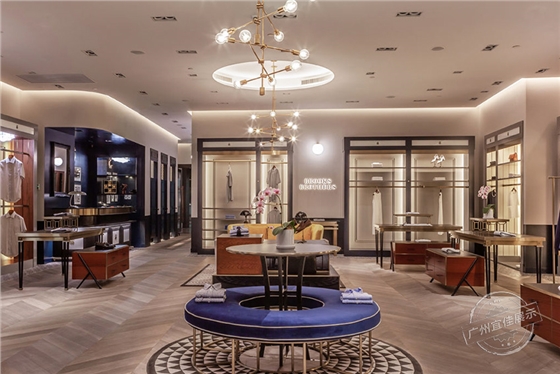 BROOKS BROTHERS服装展柜