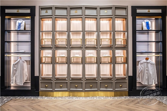 BROOKS BROTHERS服装展柜