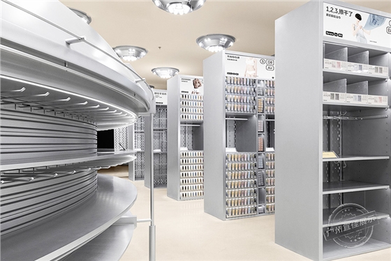 Bananain蕉内概念店 服装展柜（深圳宝安壹方城）