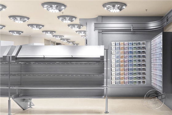 Bananain蕉内概念店 服装展柜（深圳宝安壹方城）