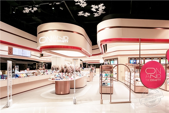 ON AND The Beauty美妆集合店 化妆品展柜