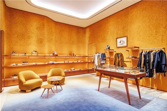 HERMES 高端服装展柜定制